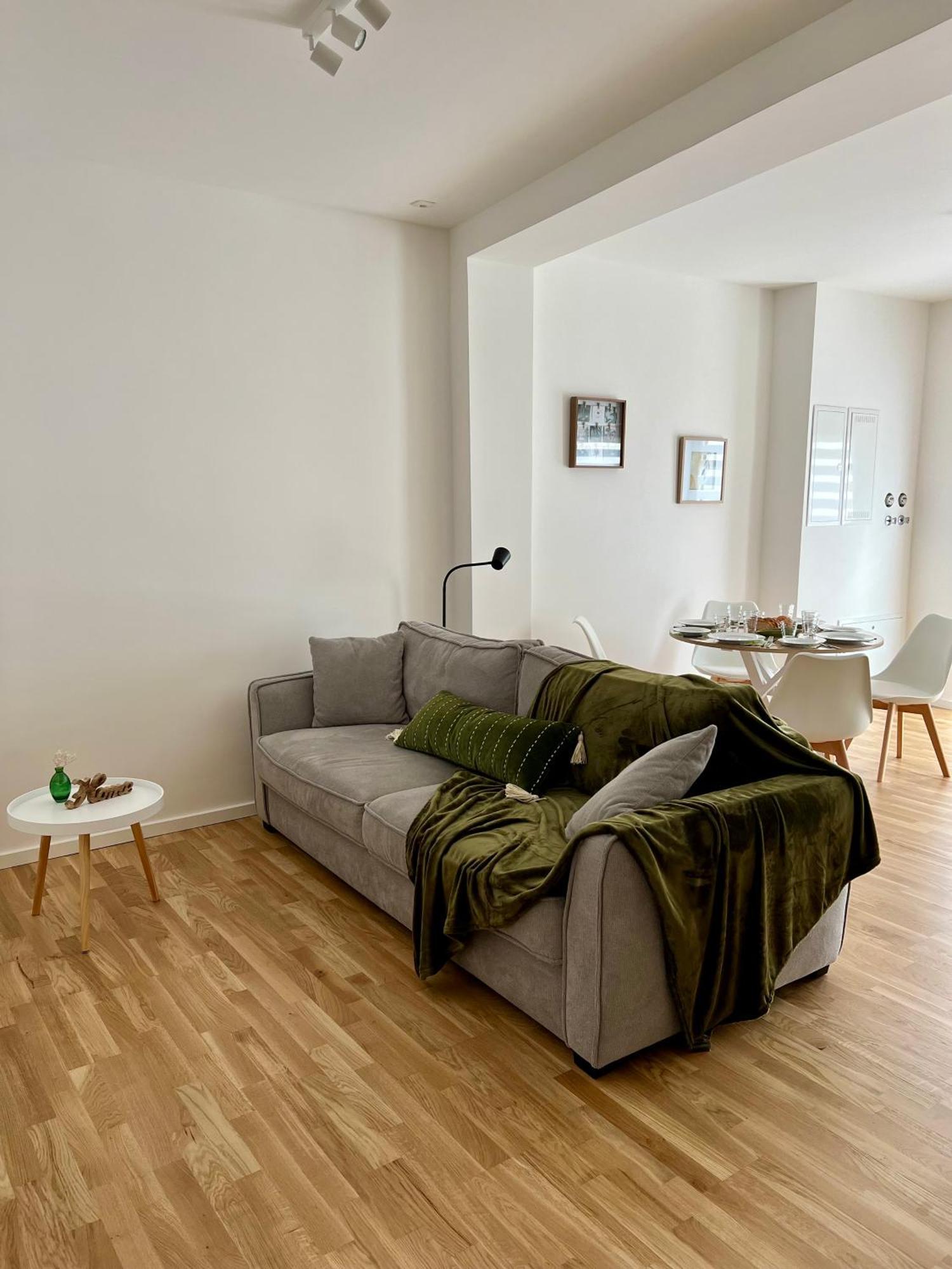 Terrace Apartment *